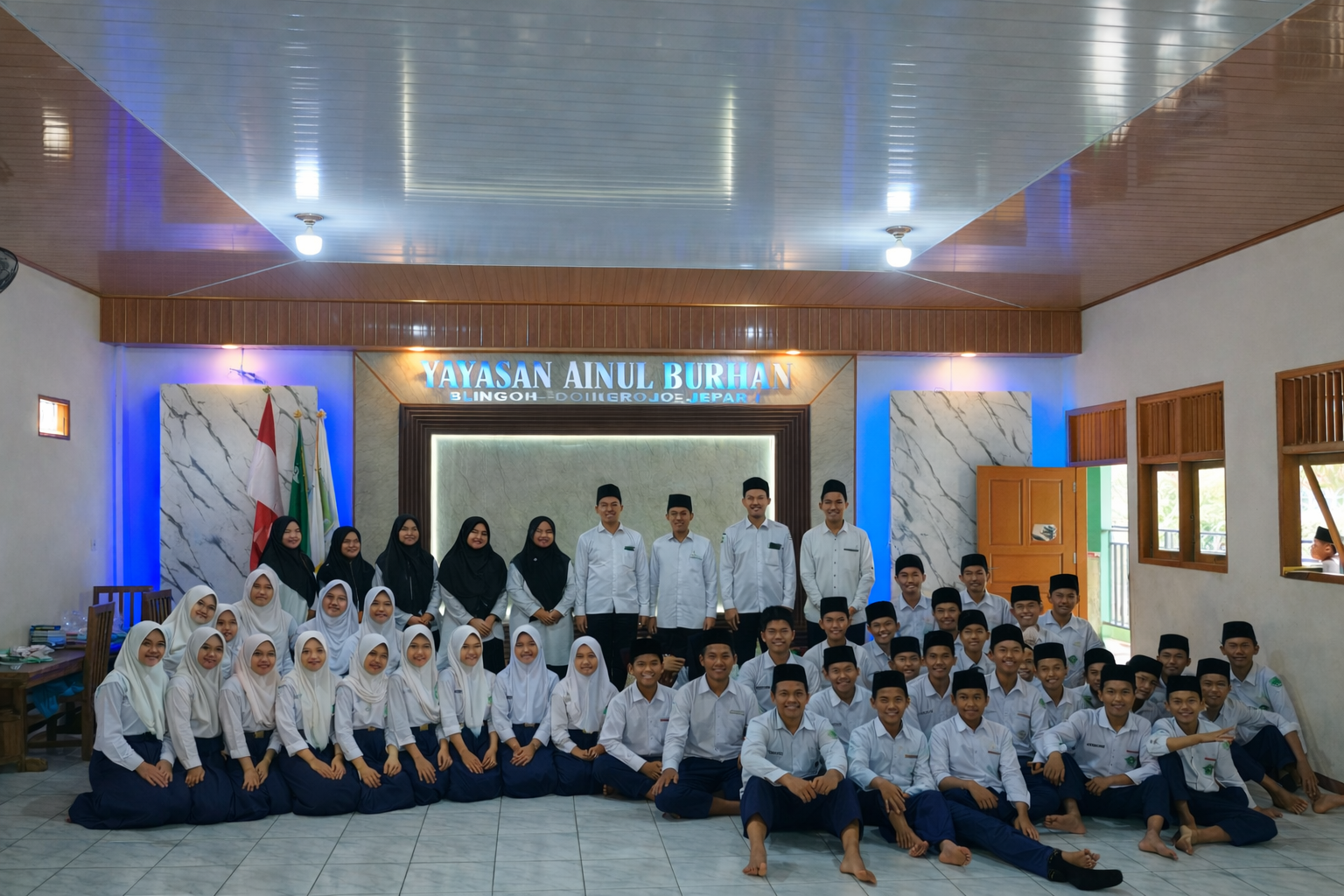 Foto Bersama Setelah Uji Hafalan Surat Yasin